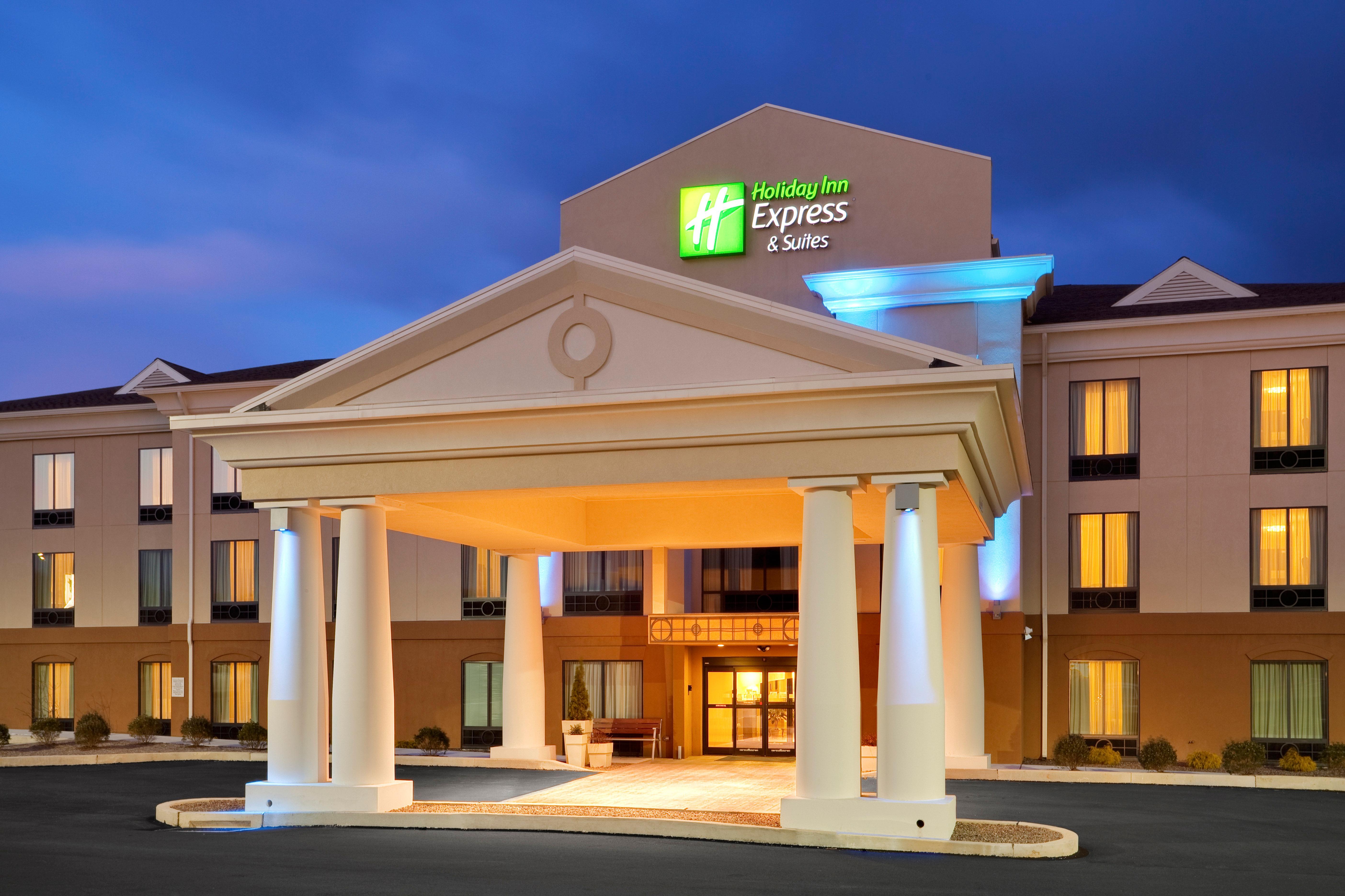 Express & By Ihg Hotel Lebanon