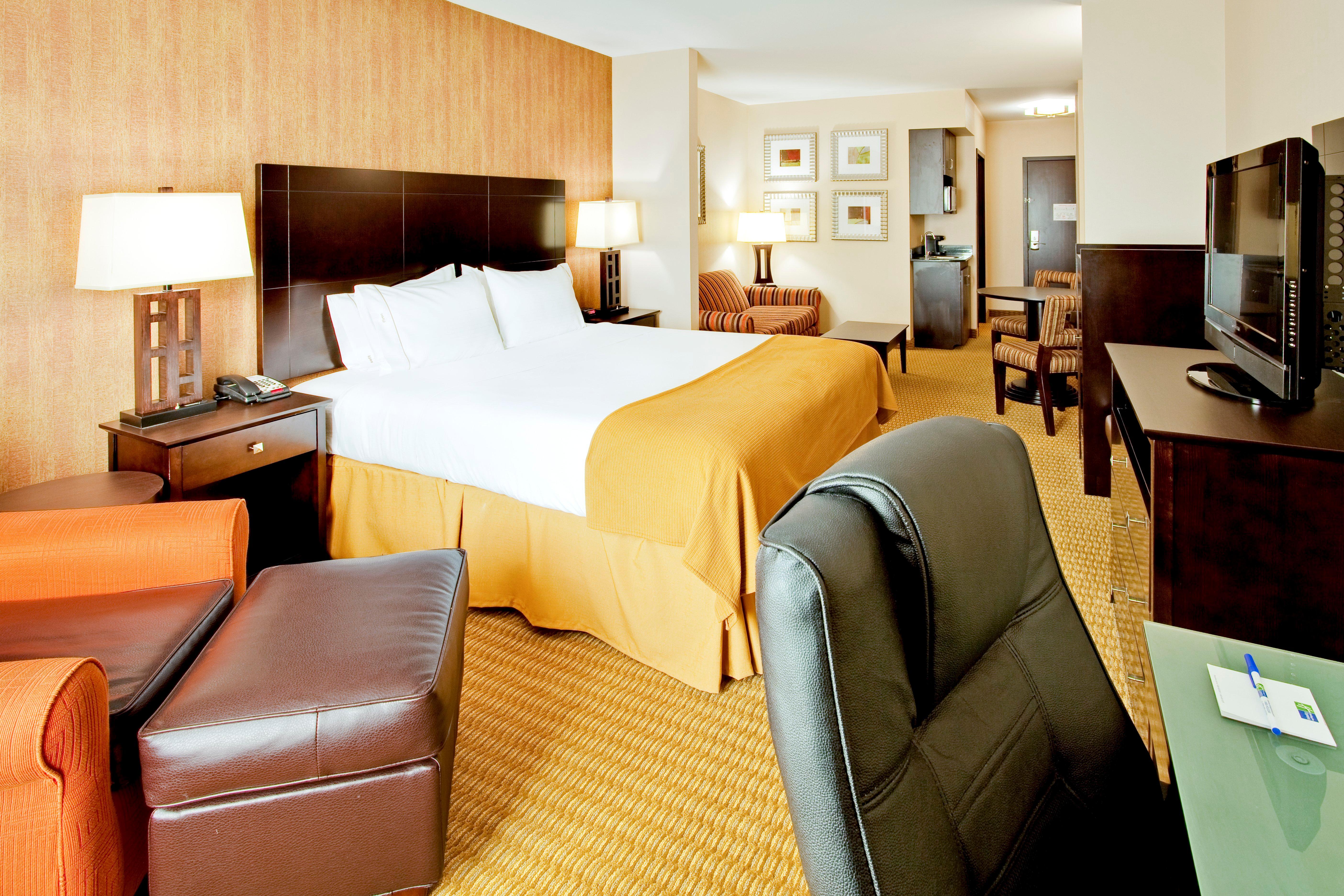 Express & By Ihg